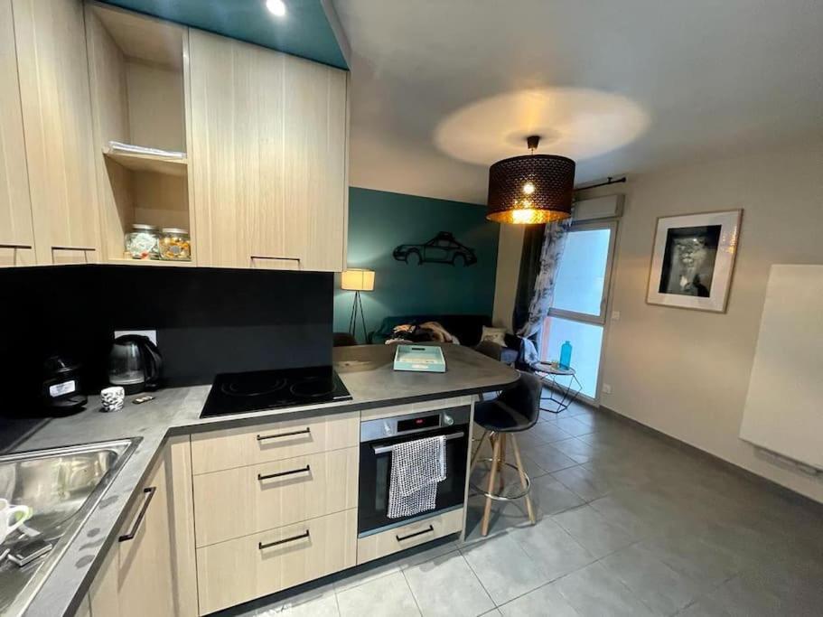 Elegant 45 M2 Lyon 6 + Garage. Idealement Situe Εξωτερικό φωτογραφία